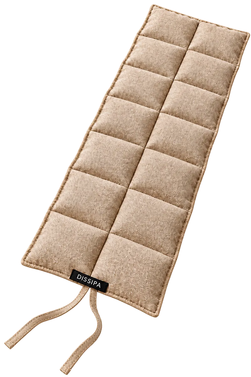 DISSIPA en textile naturel, posé à plat, avec plusieurs compartiments et deux liens de maintien.